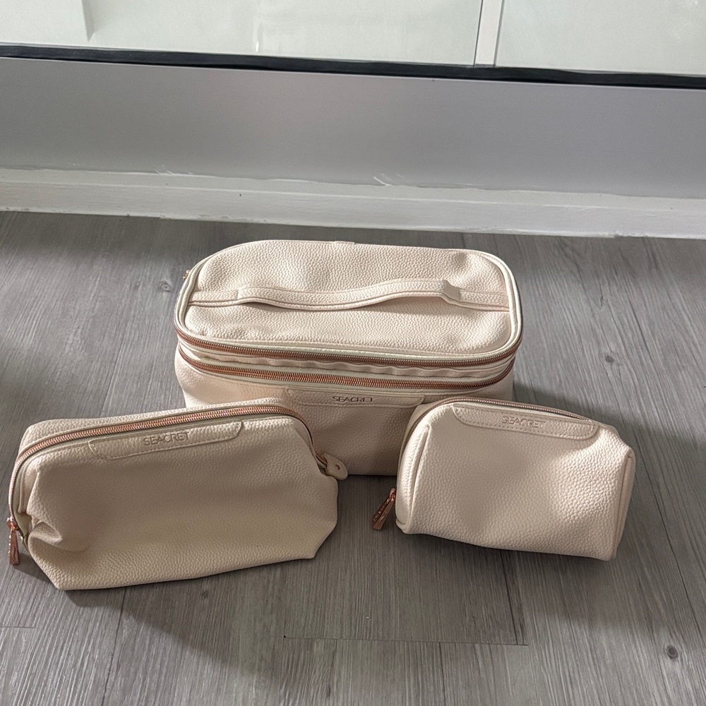 Cream Cosmetic Bag Set